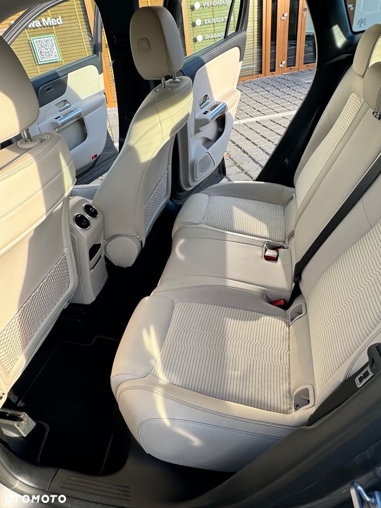 Mercedes-Benz GLA 200 Business Edition - 9