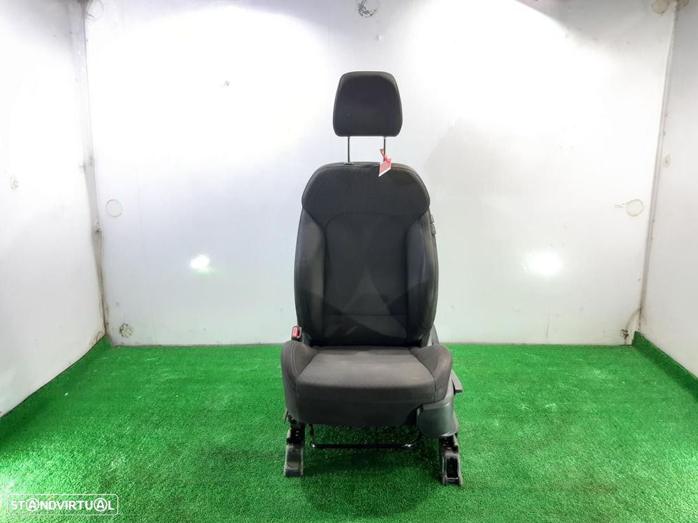 BANCO FRENTE ESQUERDO KIA CARENS - 1