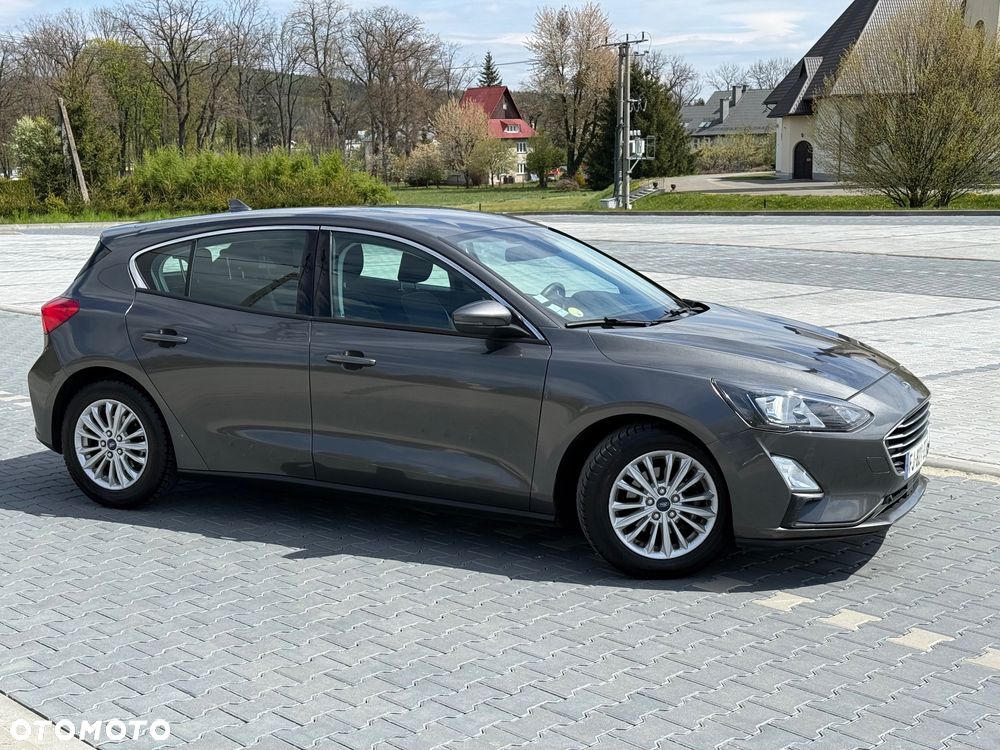 Ford Focus 1.5 EcoBlue Start-Stopp-System TITANIUM DESIGN - 2