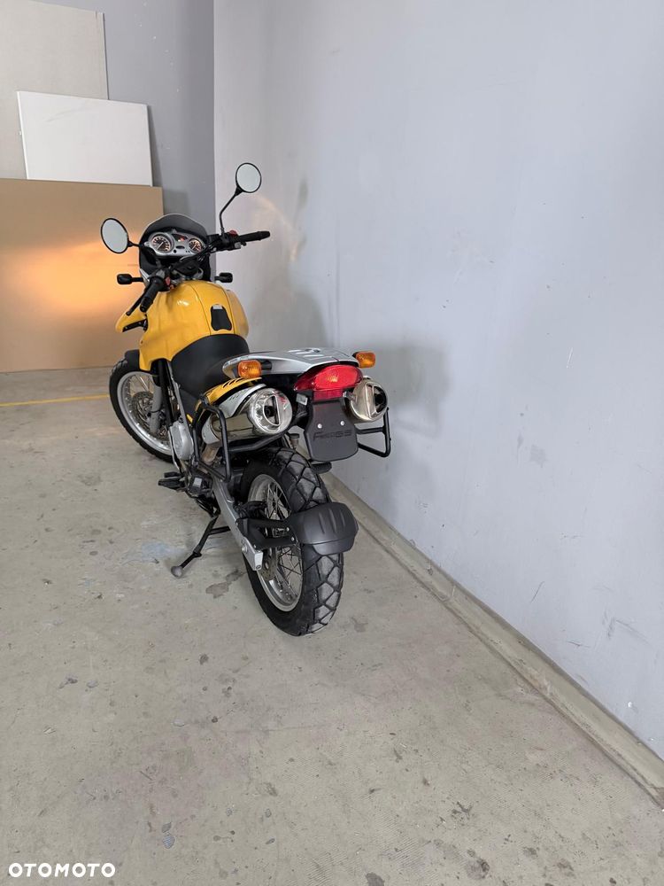 BMW F - 9