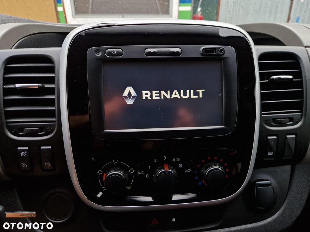 Renault Trafic - 26