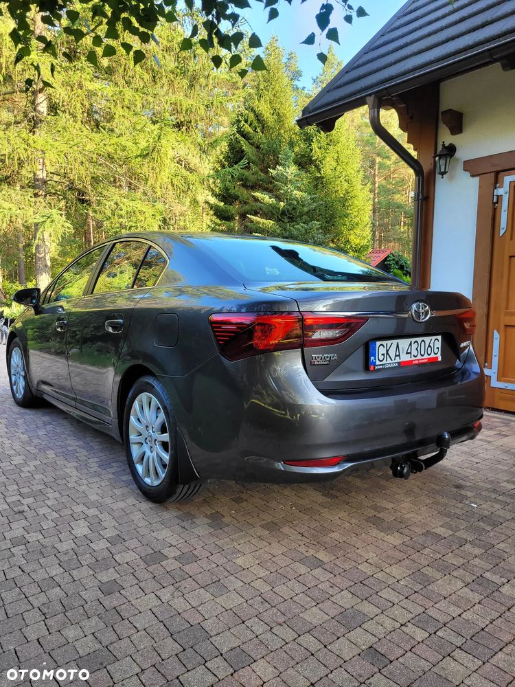 Toyota Avensis 1.6 Life - 5