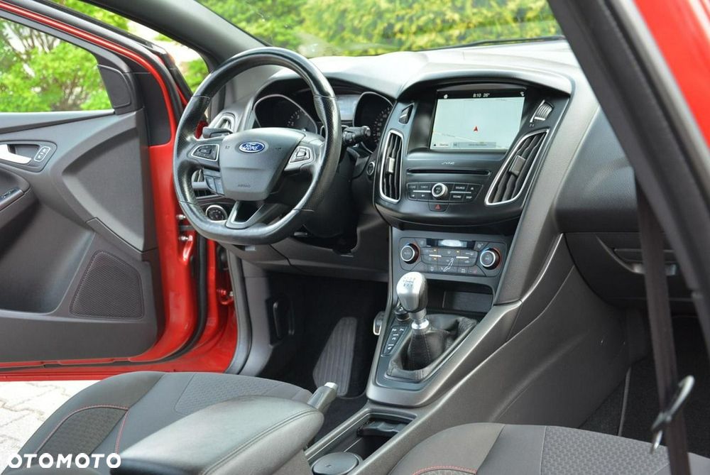 Ford Focus 1.5 EcoBoost STart-Stopp-System ST-LINE - 17