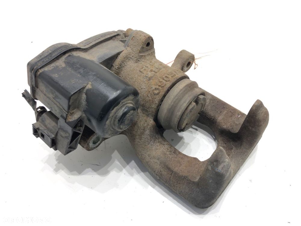 ZACISK PRAWY TYŁ - 73.00 PLN - RENAULT KADJAR (HA_, HL_) 2015 - 2022 1.6 dCi 130 4x4 96 kW [130 KM] - 3