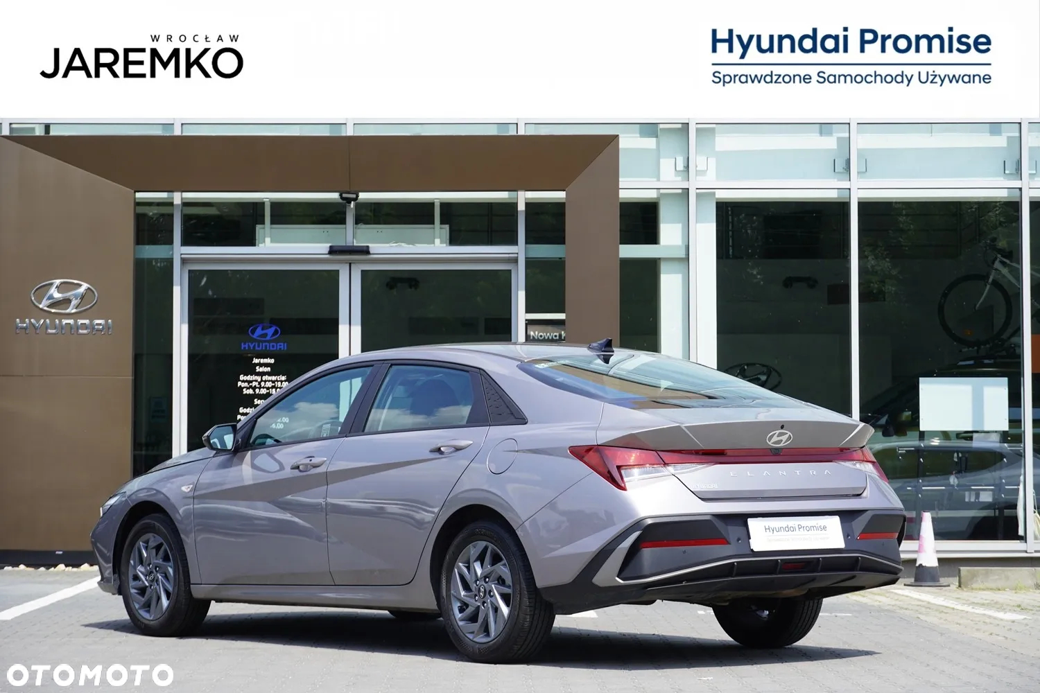 Hyundai Elantra 1.6 Modern CVT - 4