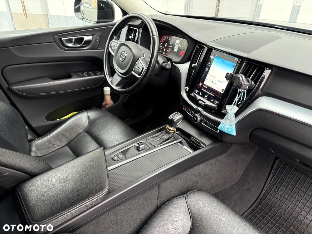 Volvo XC 60 D4 AWD Geartronic Momentum - 9