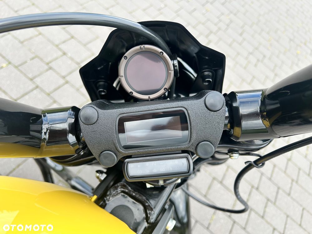 Harley-Davidson Softail Street Bob - 5