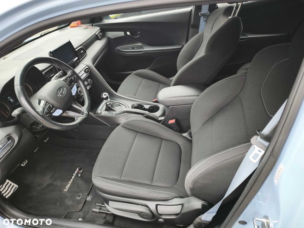 Hyundai Veloster - 7