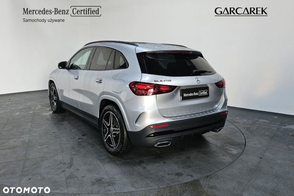 Mercedes-Benz GLA 250 4-Matic AMG Line - 4