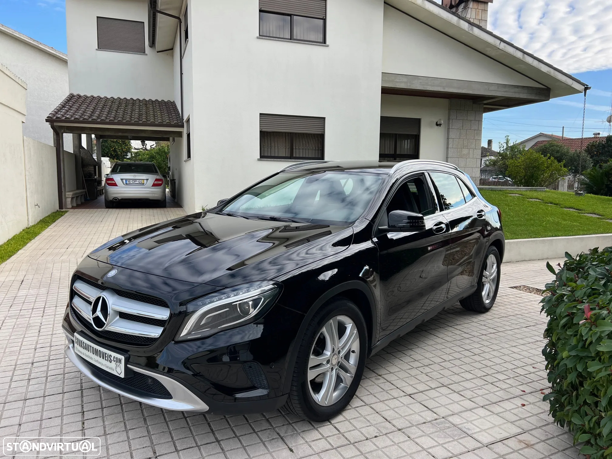 Mercedes-Benz GLA 220 d 7G-DCT Urban - 2