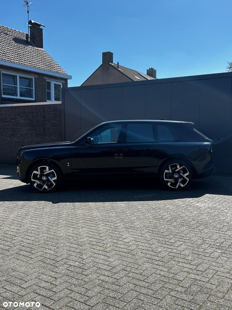 Rolls-Royce Cullinan - 7