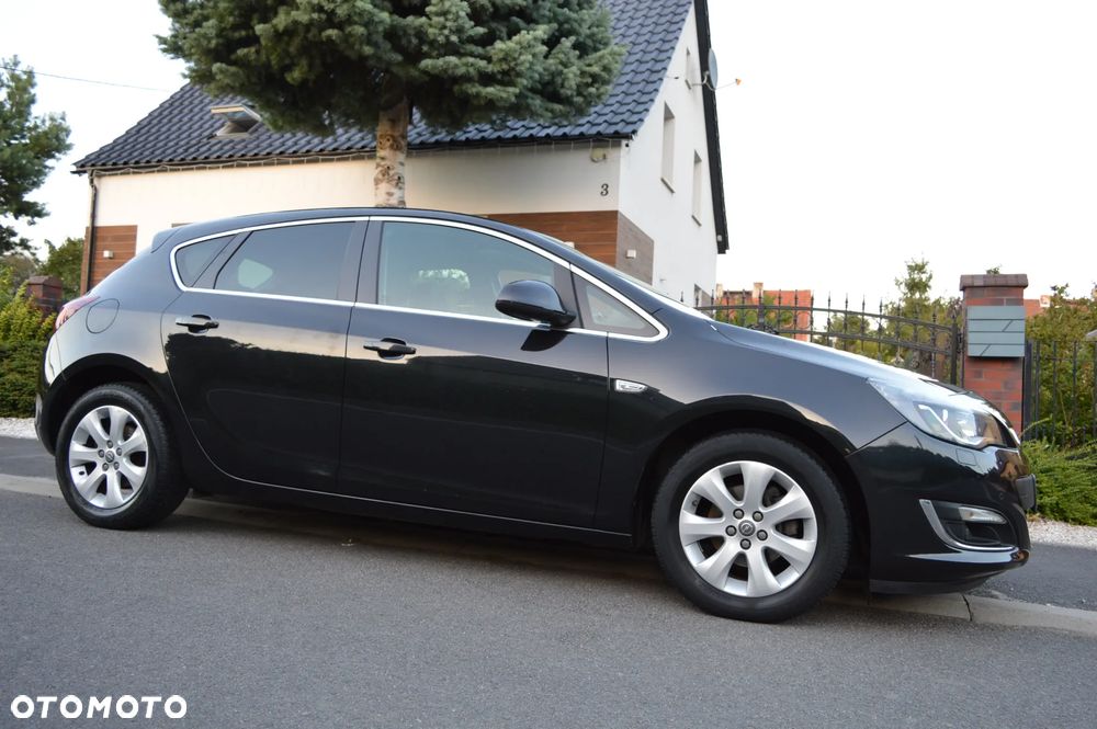 Opel Astra 1.4 Turbo Cosmo - 2