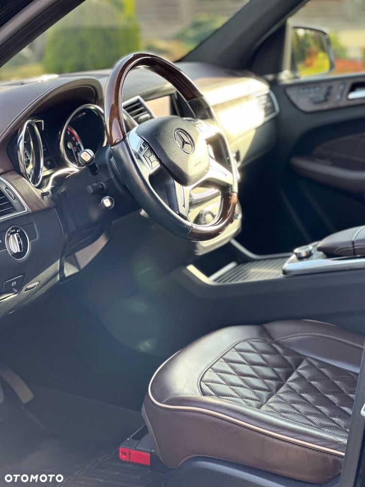 Mercedes-Benz ML - 7