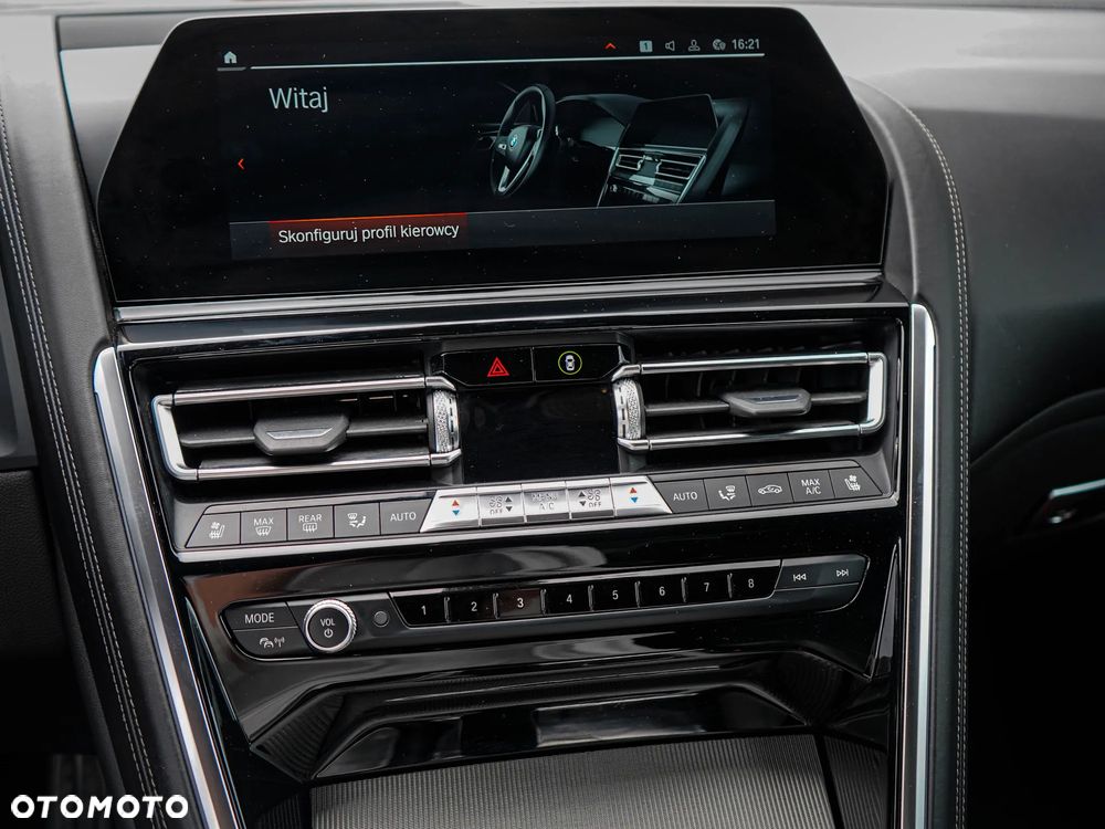 BMW Seria 8 - 17