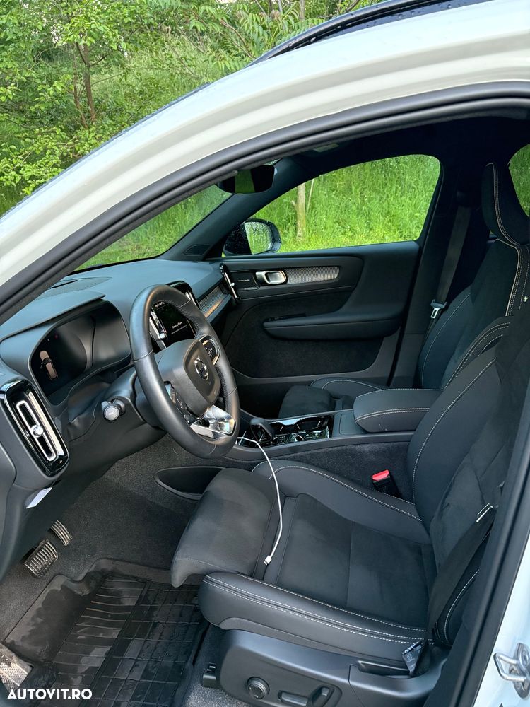 Volvo XC 40 B4 AT8 AWD Mild Hybrid R-Design - 13
