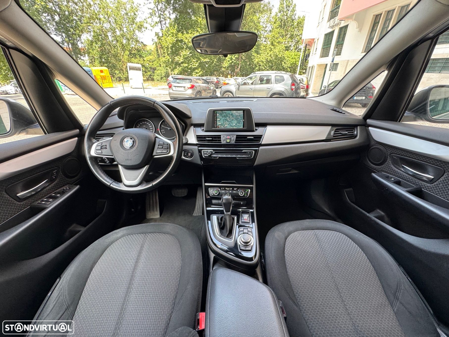 BMW 218 Active Tourer d Aut. Advantage - 12