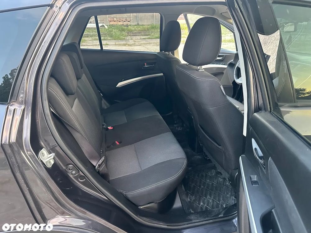 Suzuki SX4 1.6 Premium - 23