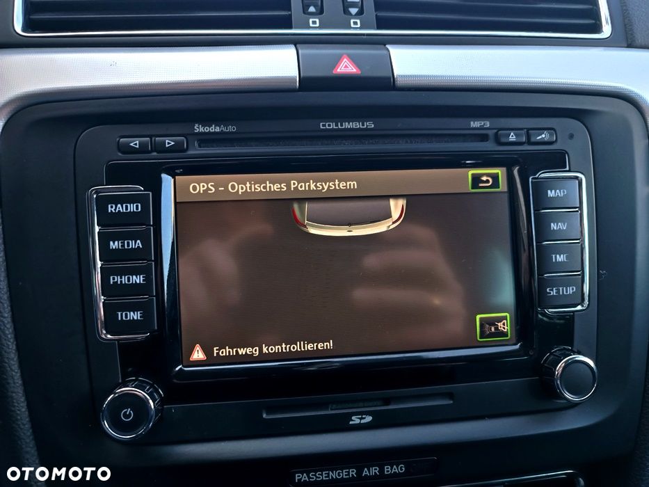 Skoda Superb 2.0 TDI Elegance DSG - 25