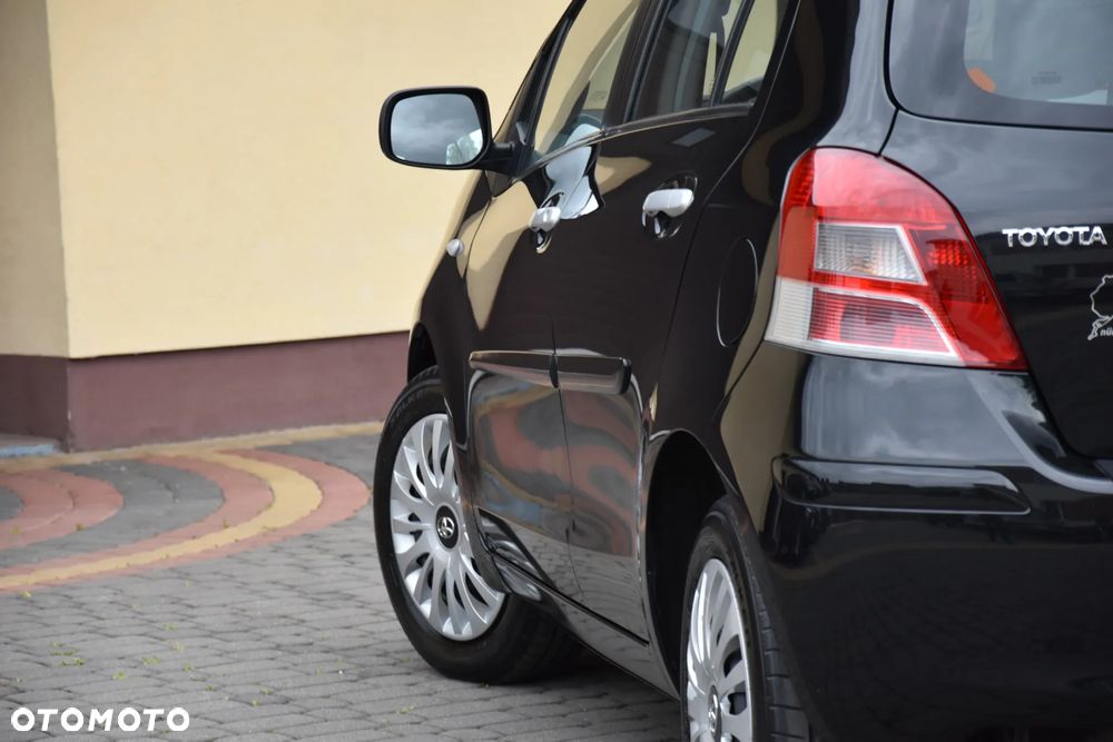 Toyota Yaris 1.33 VVT-i Executive - 12
