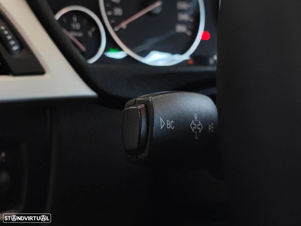 BMW 318 d DPF Edition Sport - 25