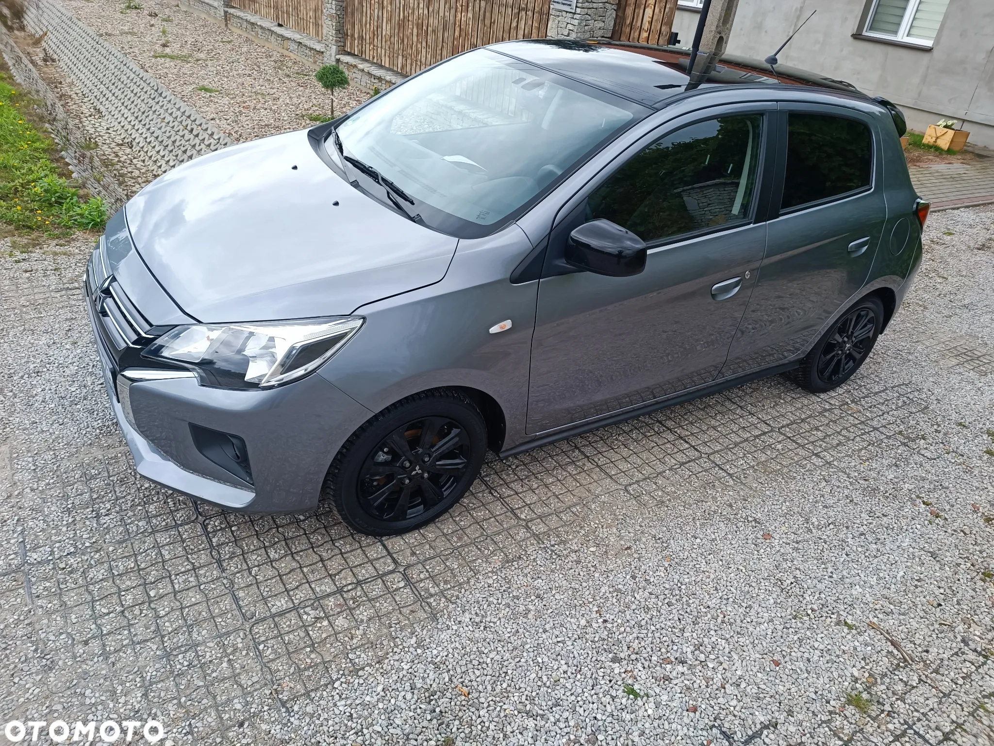 Mitsubishi Space Star AS&G 1.2 Select+ Black - 15