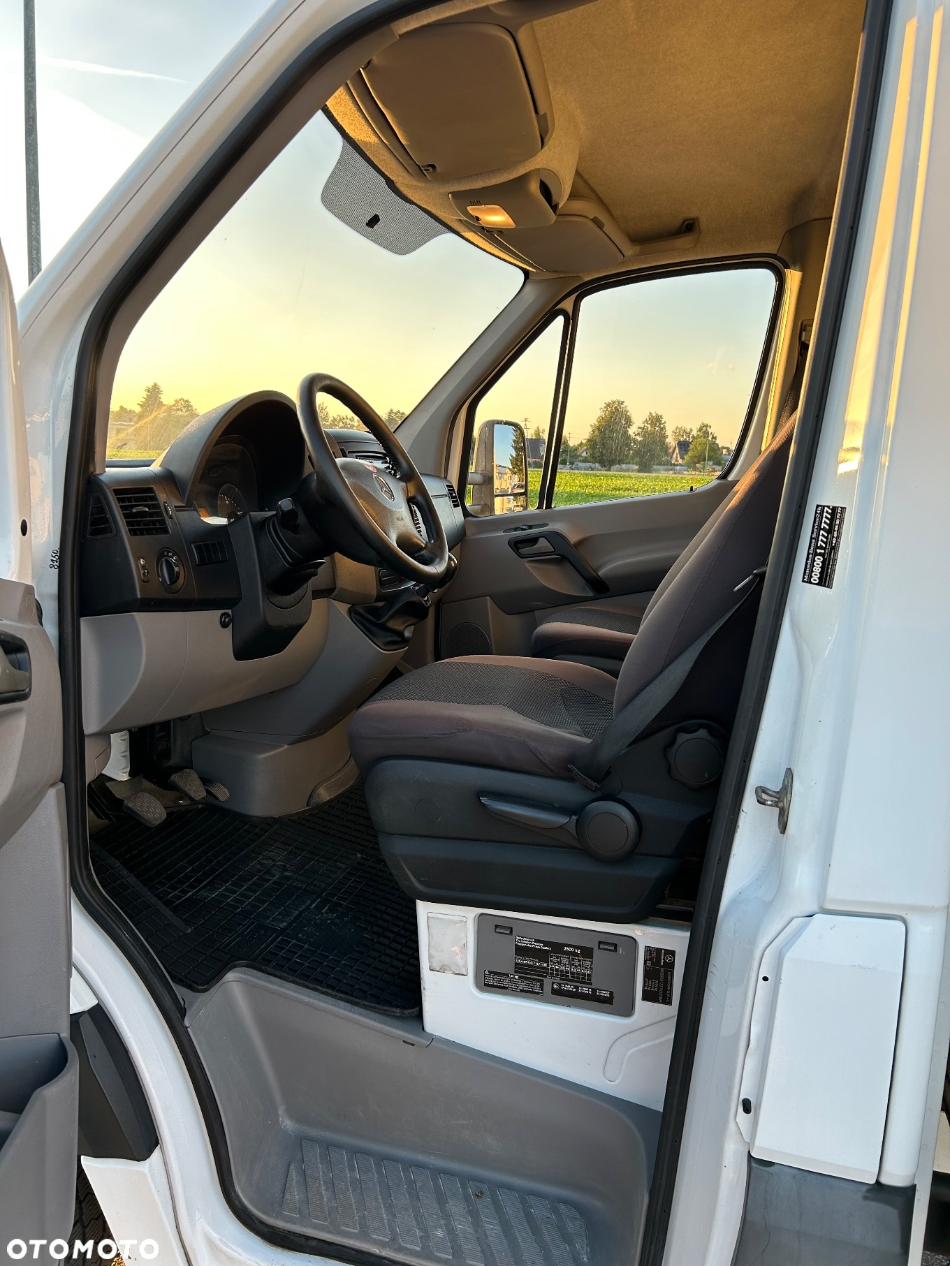 Mercedes-Benz SPRINTER - 4