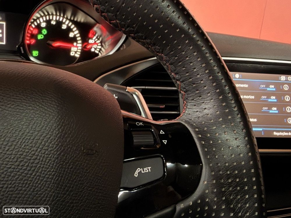Peugeot 308 1.2 PureTech GT Line EAT8 - 17