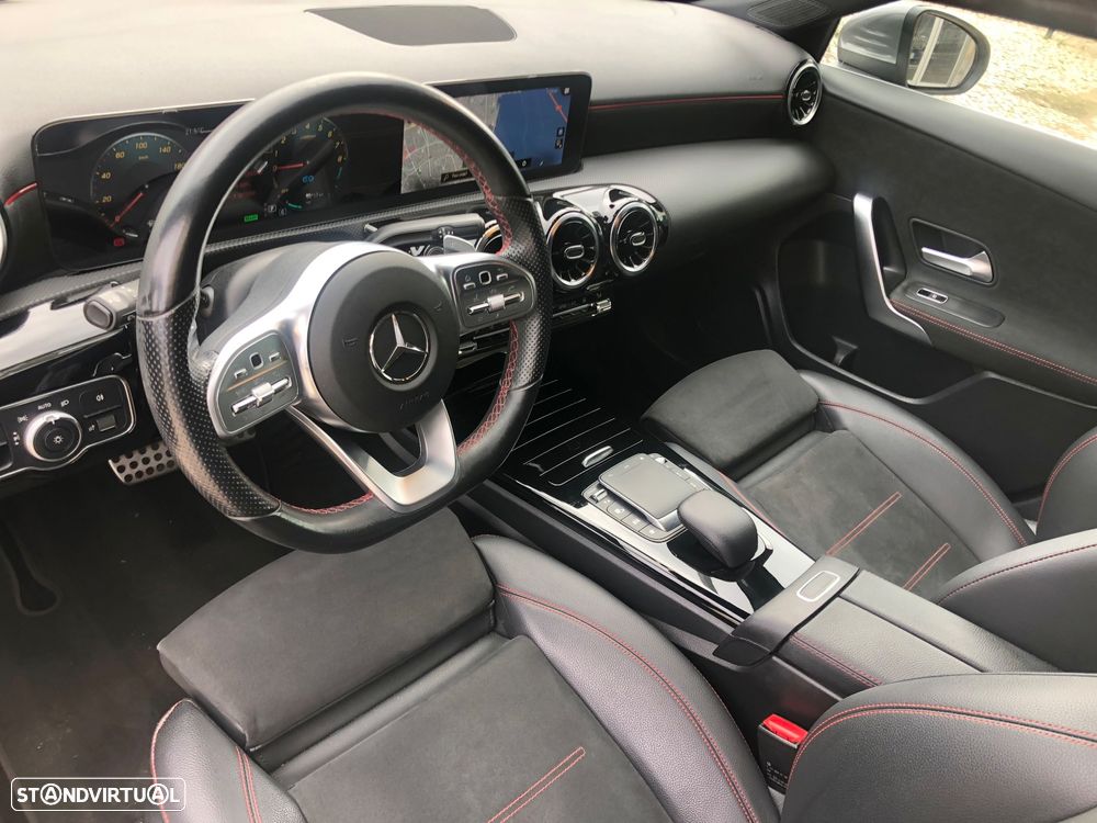 Mercedes-Benz A 250 Limousine e AMG Line - 21