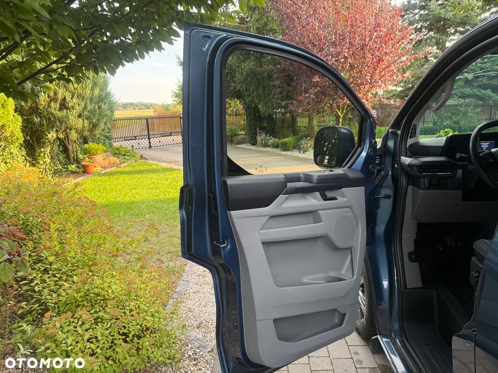 Ford Transit Custom 320 L2H1 Limited 2.0 150KM - 18