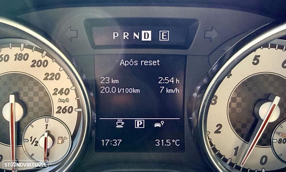Mercedes-Benz SLK 200 (BlueEFFICIENCY) 7G-TRONIC - 52