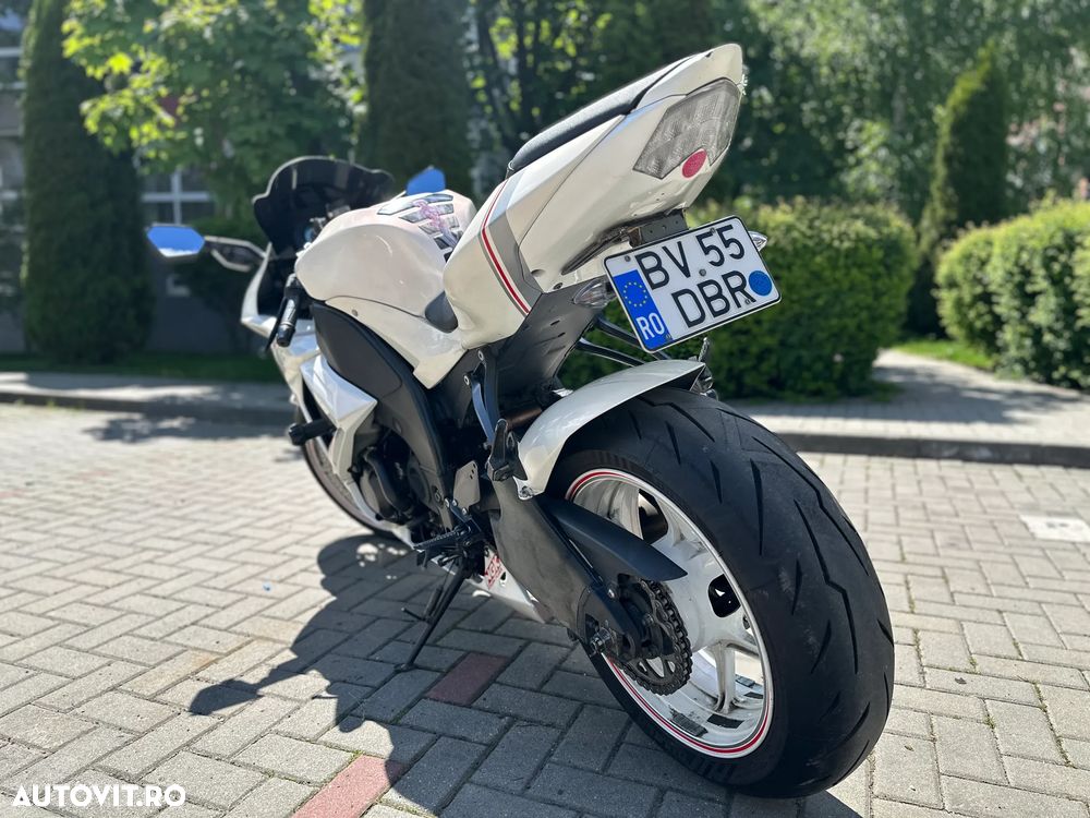 Kawasaki ZX-10 - 9