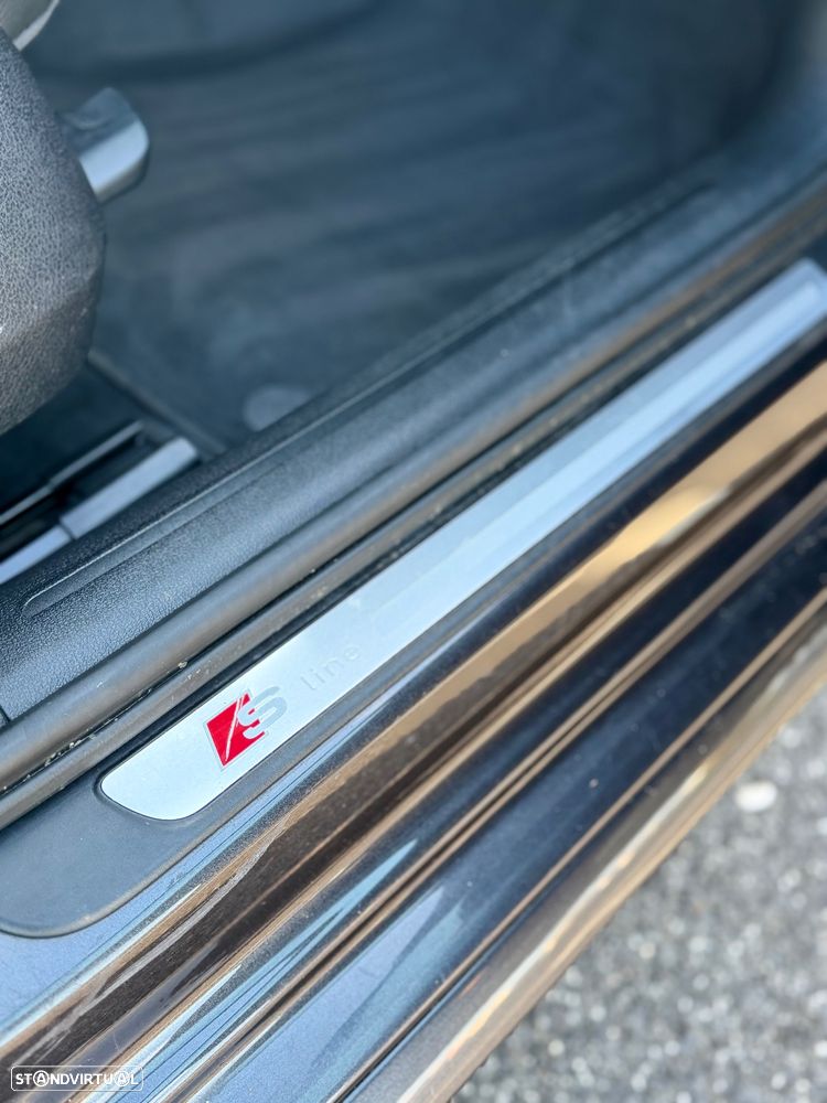 Audi A4 2.0 TDI S-line - 14