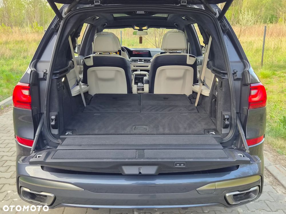 BMW X7 - 27