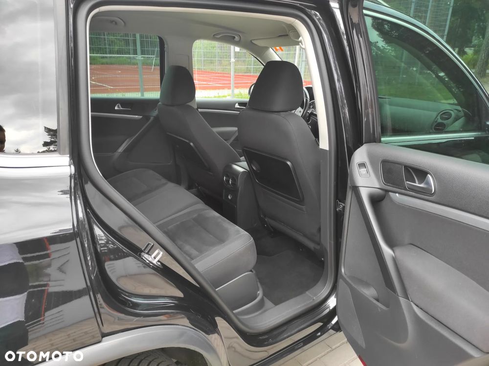 Volkswagen Tiguan 2.0 TDI 4Mot Perfectline R-Style - 11