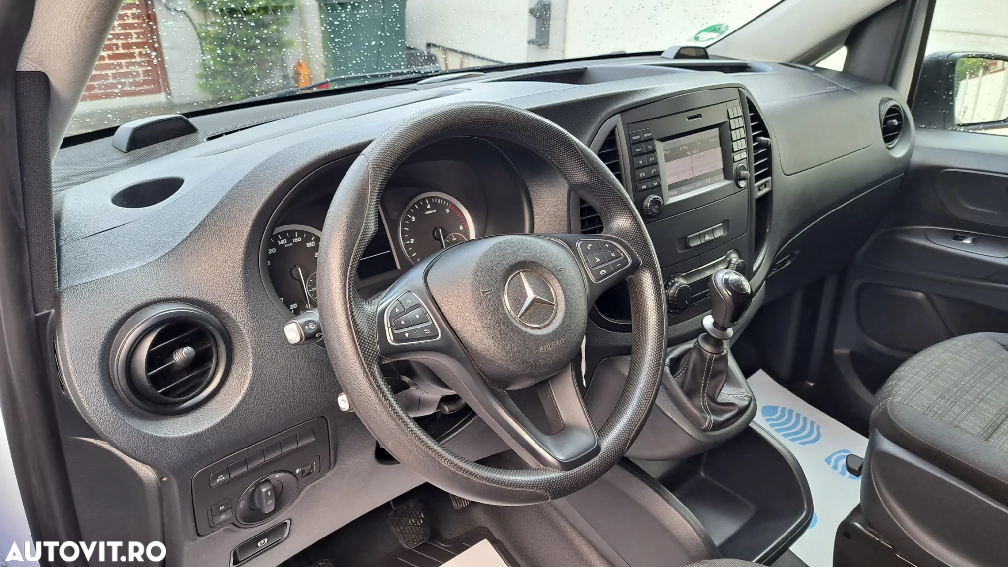 Mercedes-Benz Vito - 21