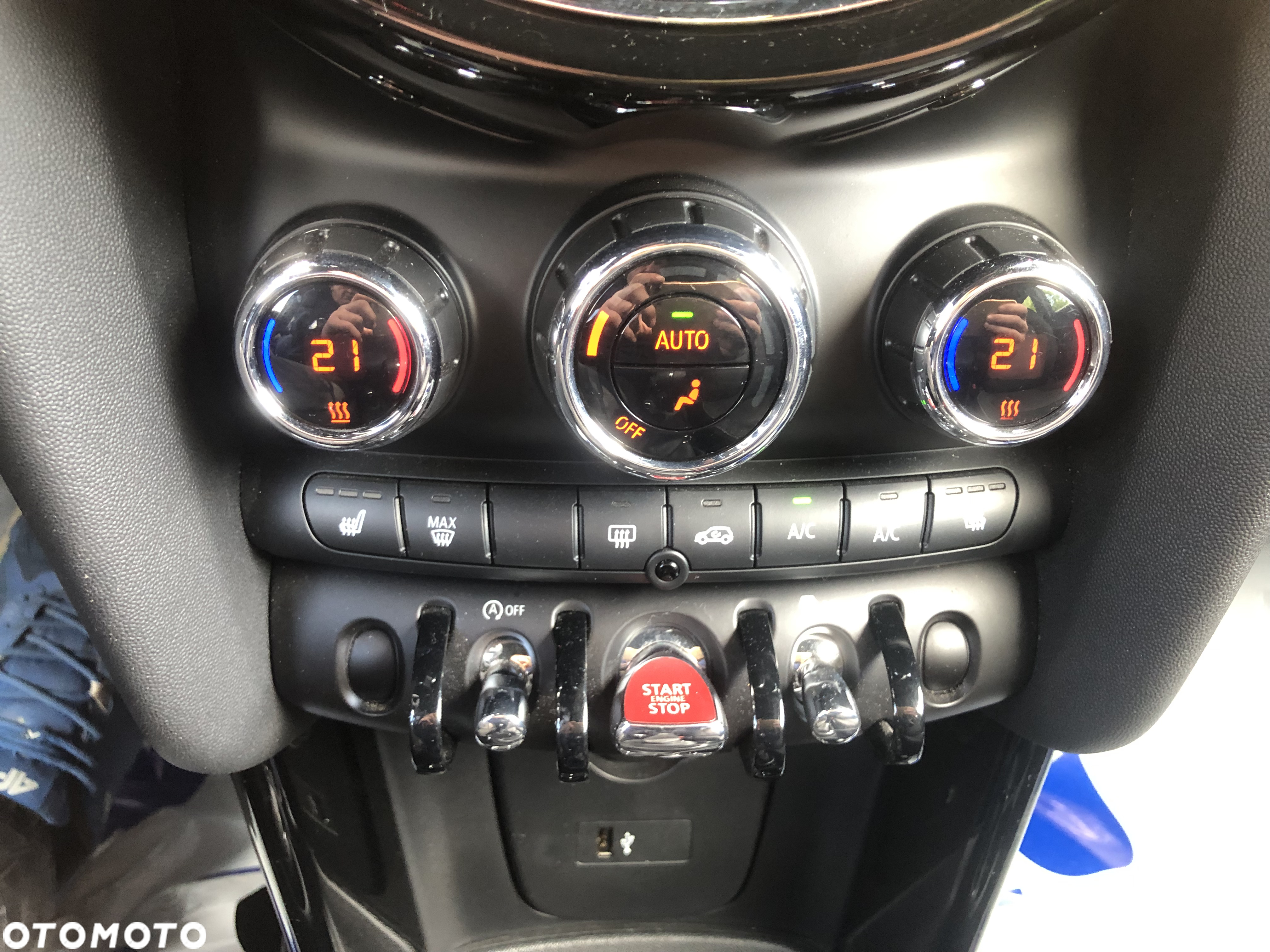 MINI Cooper Essential Trim - 23