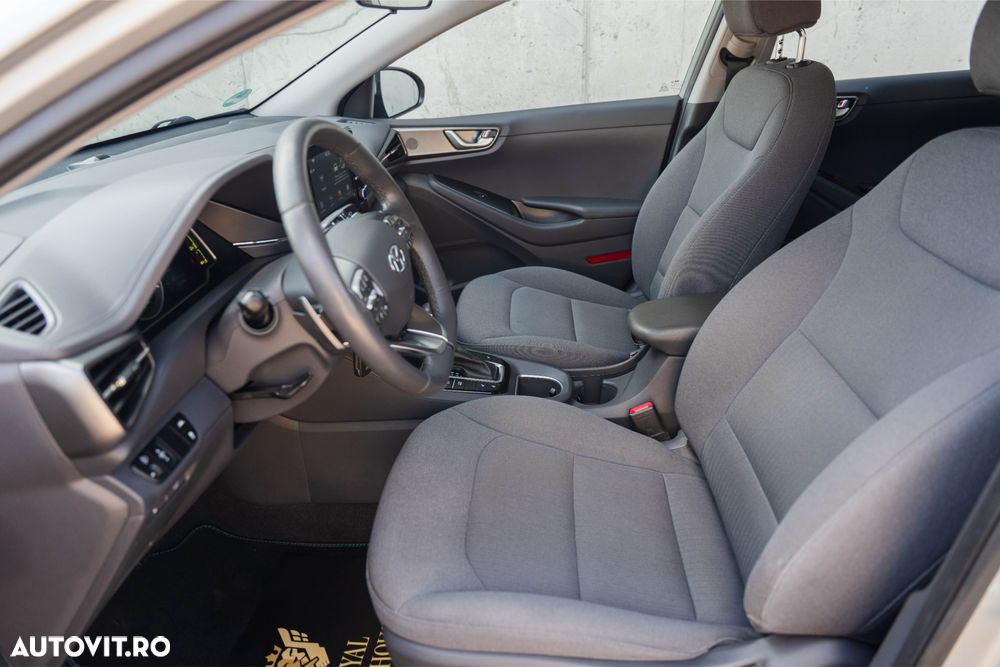 Hyundai IONIQ 1.6 GDI Premium - 12
