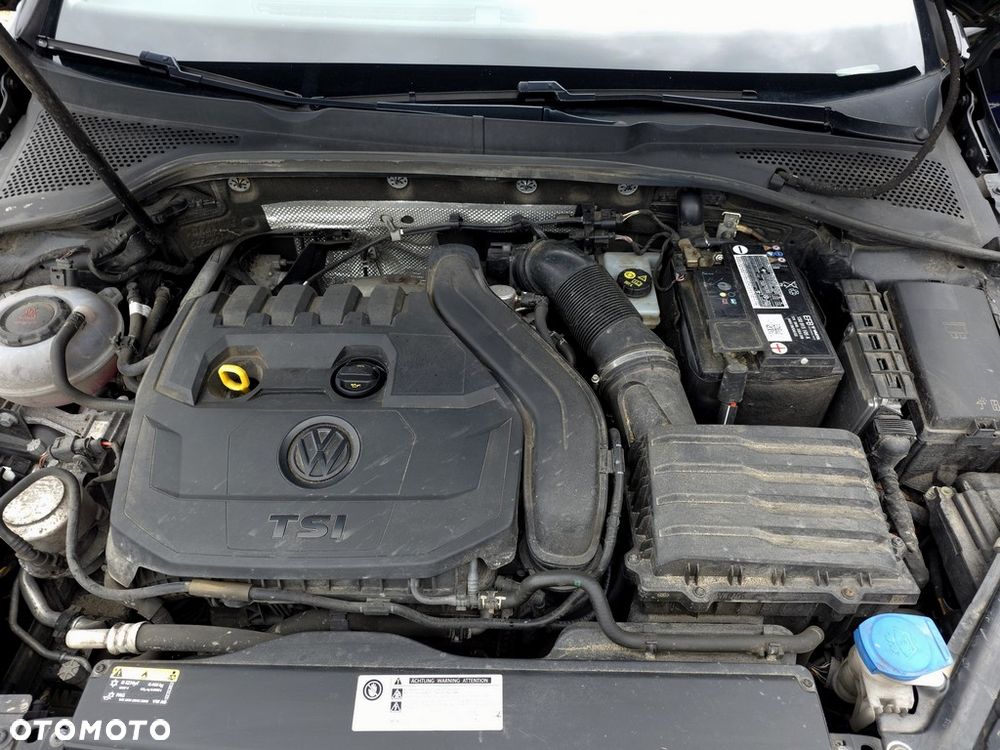 Volkswagen Golf - 37