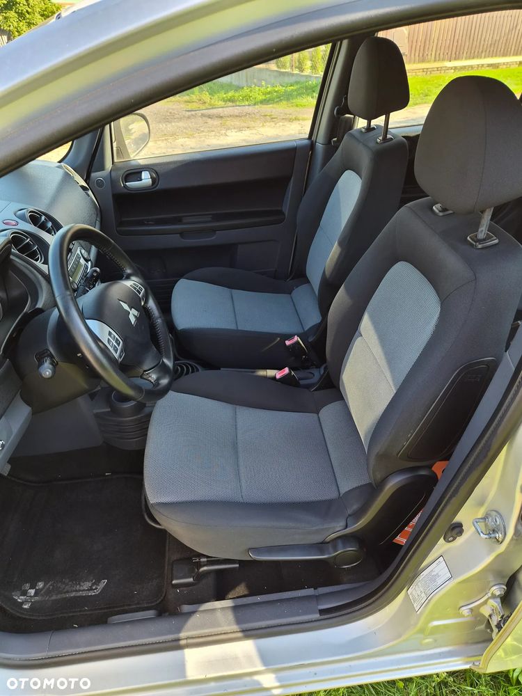 Mitsubishi Colt - 3