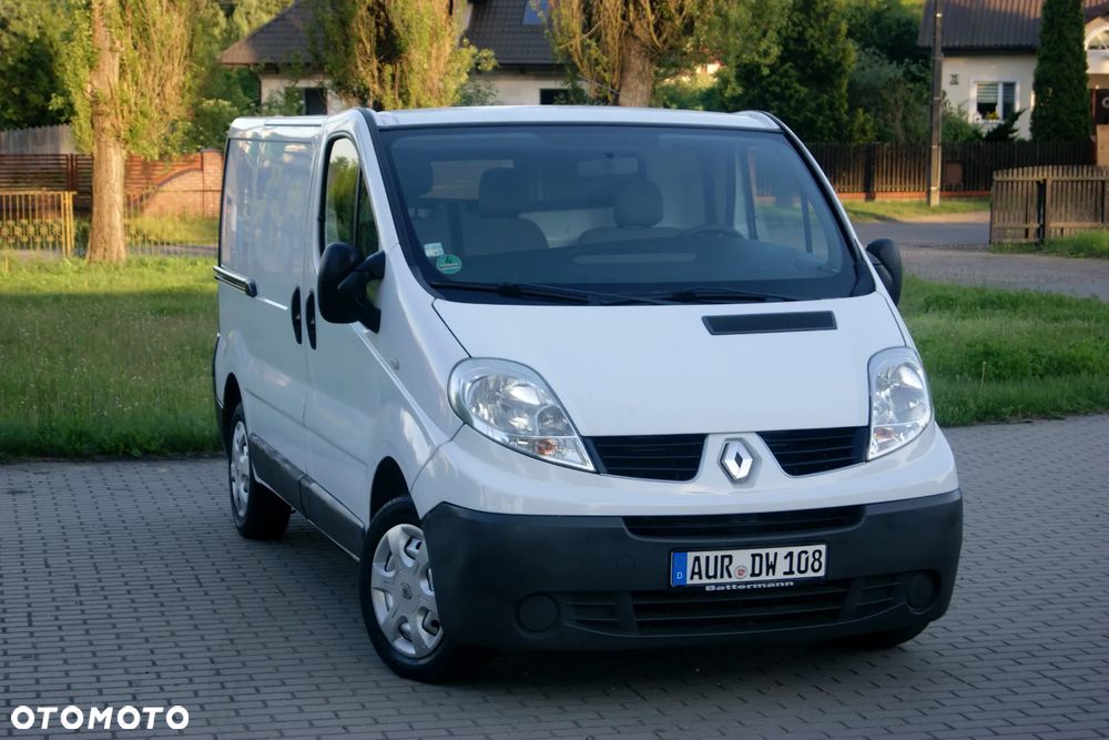 Renault TRAFIC - 1