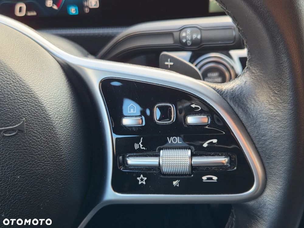 Mercedes-Benz CLA 180 Progressive 7G-DCT - 25