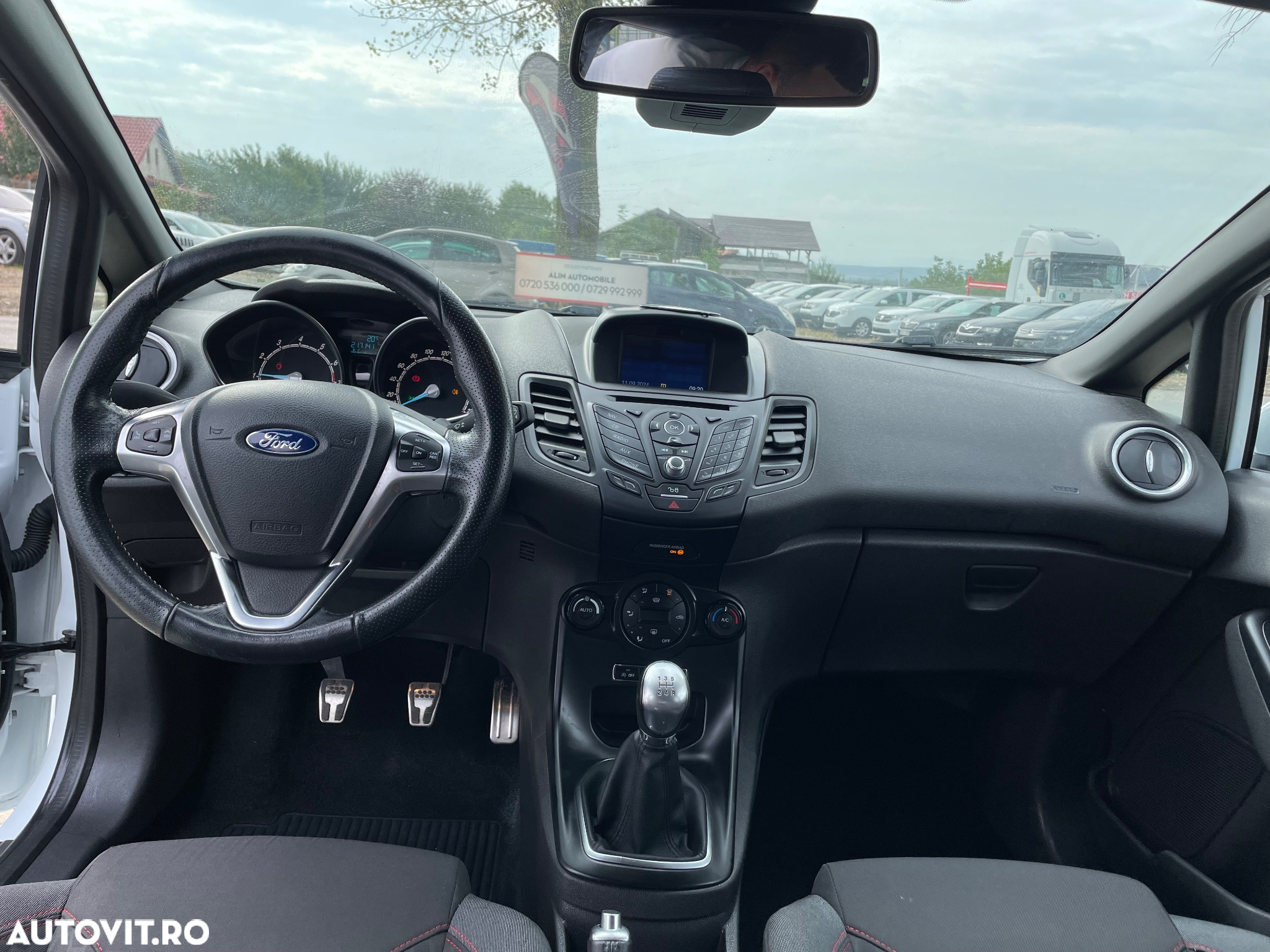 Ford Fiesta 1.0 EcoBoost Start-Stop ST-LINE - 8