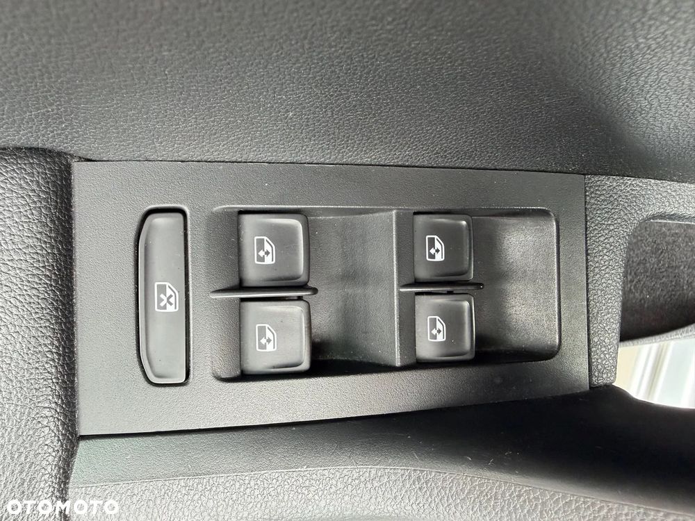 Skoda Octavia 2.0 TDI Ambition DSG - 37