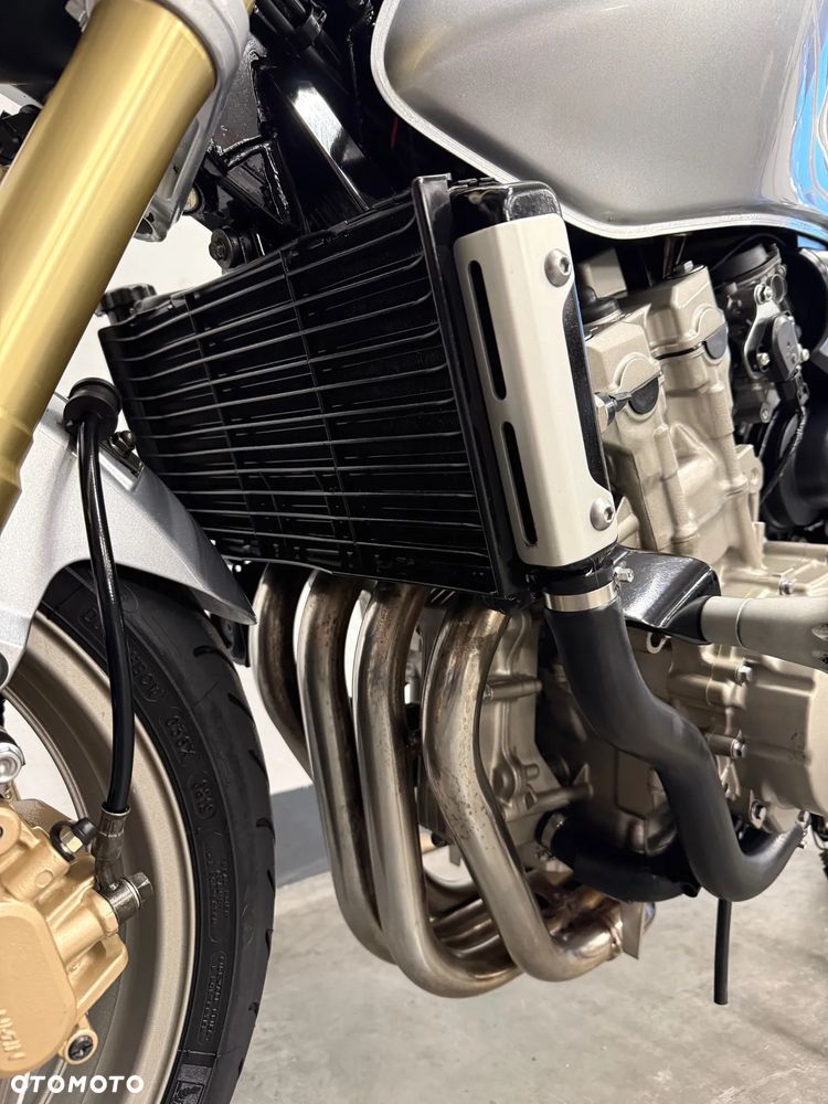 Honda Hornet - 26