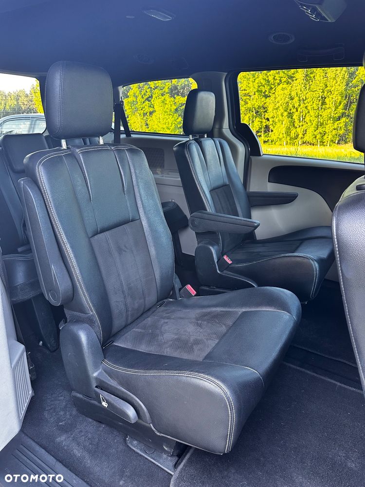 Dodge Grand Caravan 3.6 R/T - 18