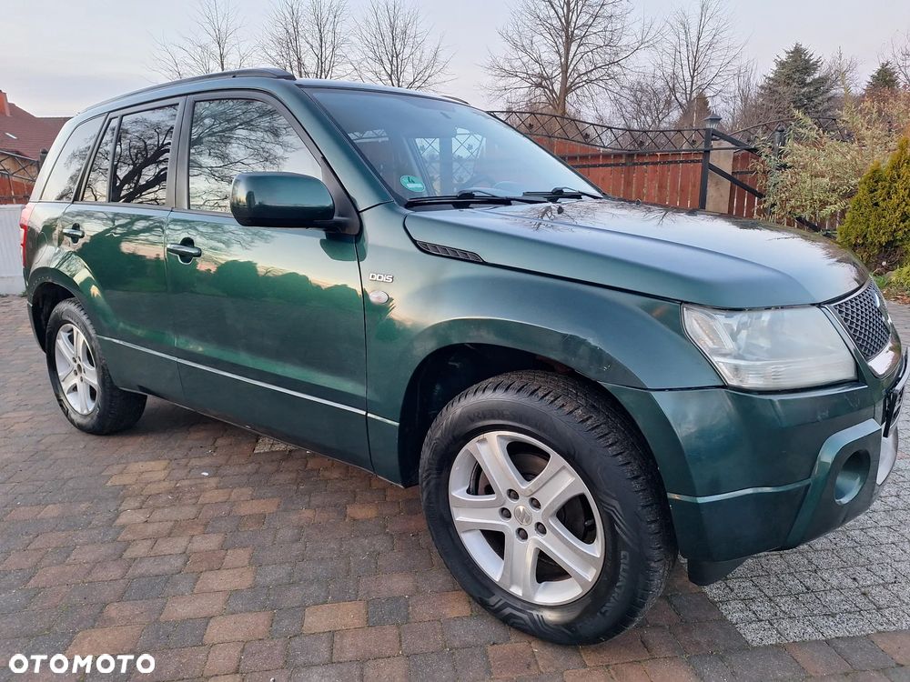 Suzuki Grand Vitara 1.9 DDiS Comfort DPF Family - 2