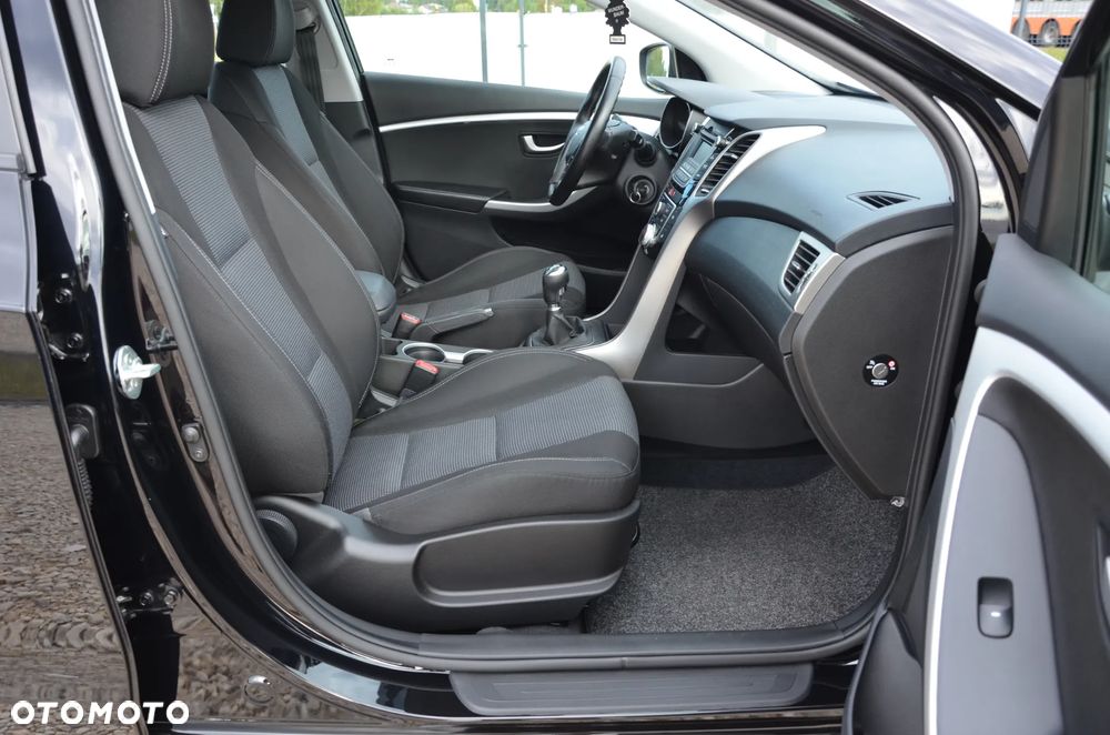 Hyundai i30 1.6 Trend - 26