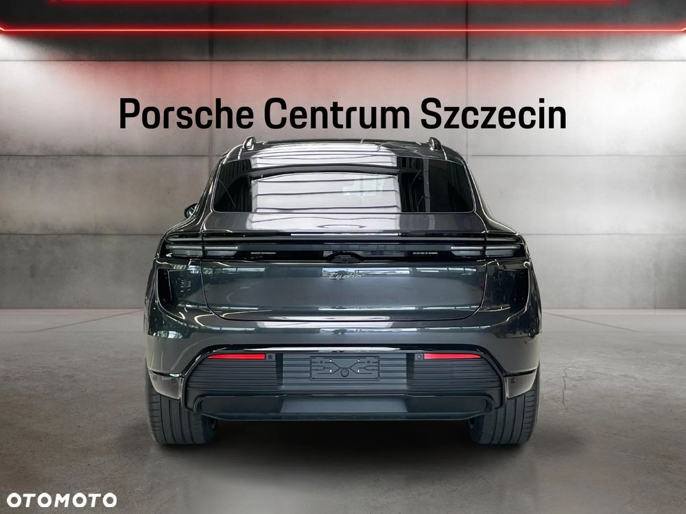 Porsche Macan Turbo - 4