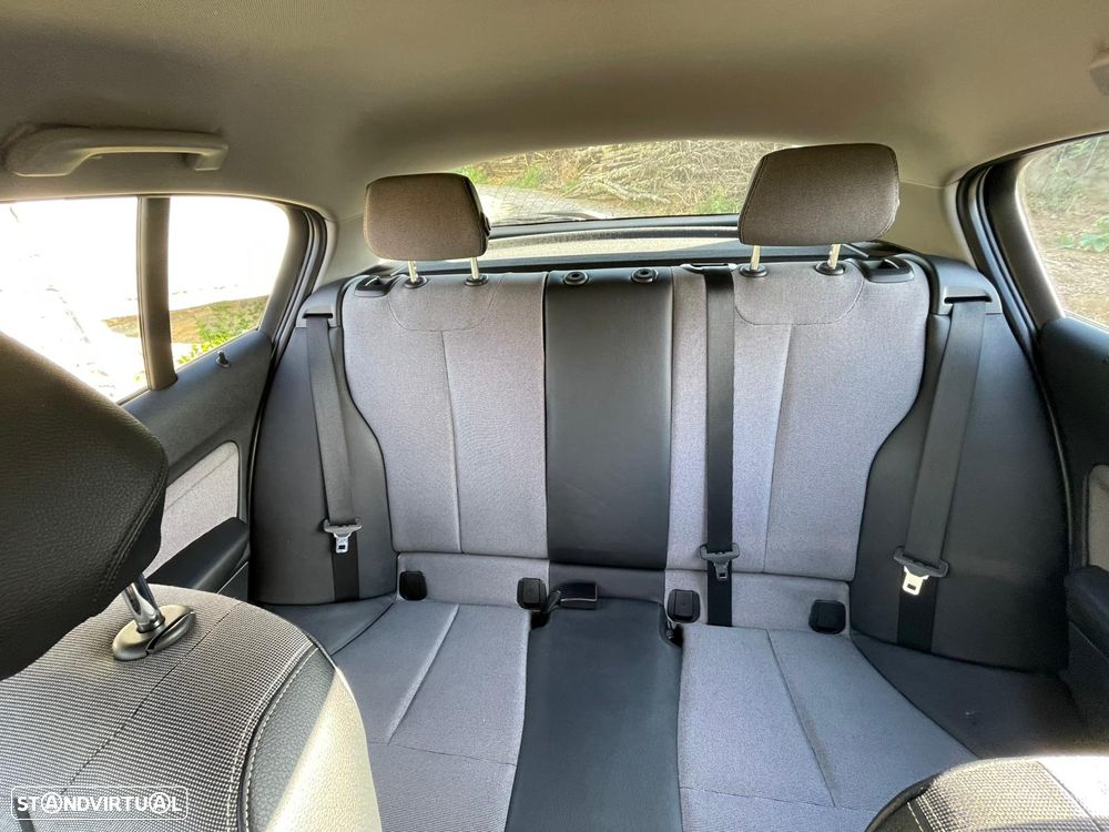 BMW 118 dA Line Sport - 14