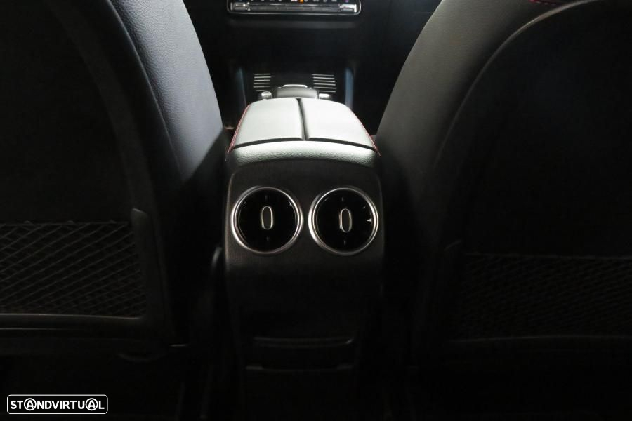 Mercedes-Benz GLA 180 d AMG Line - 38